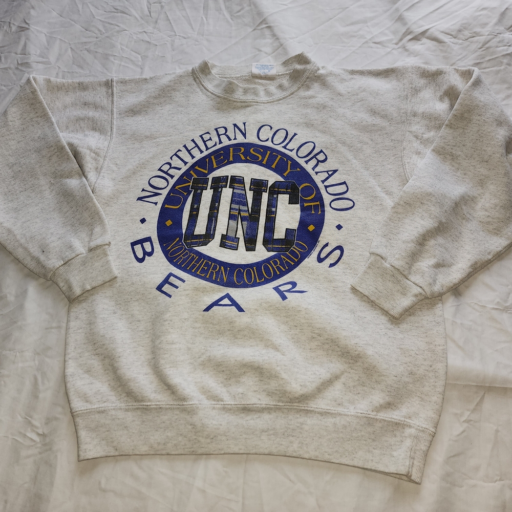 VTG UNC Northern Colorado Bears Gray  Sweater MEN'S SIZE MEDIUM IS USED